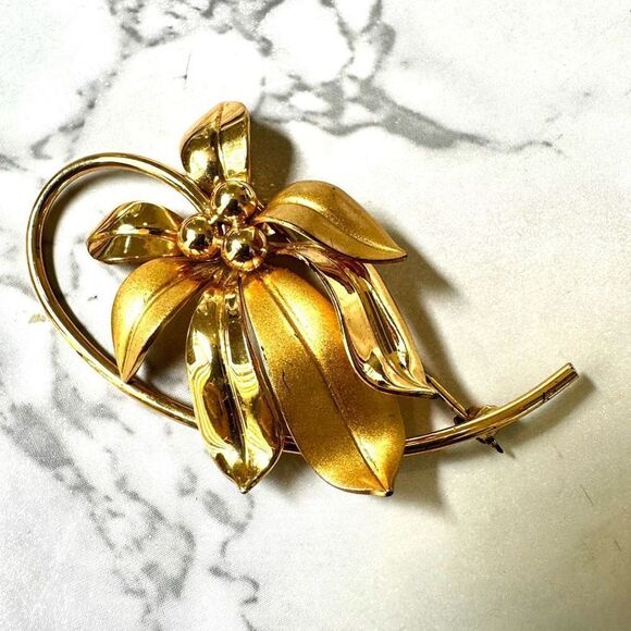 Forstner Sterling gold tone flower brooch - Picture 1 of 9